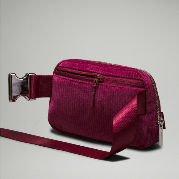 NEW LULULEMON EVERYWHERE BELT BAG CORDUROY - Picture 5 of 9